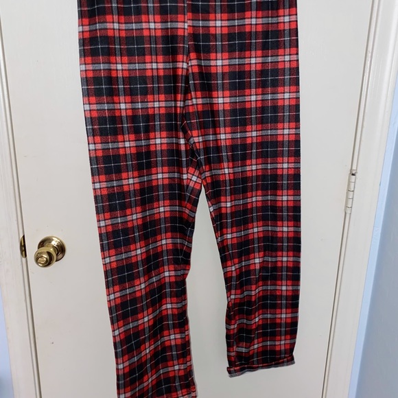 pjs and present - Picture 3 of 4